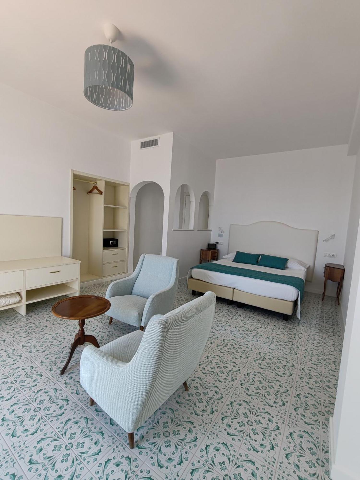 Grand Hotel Excelsior Amalfi Esterno foto