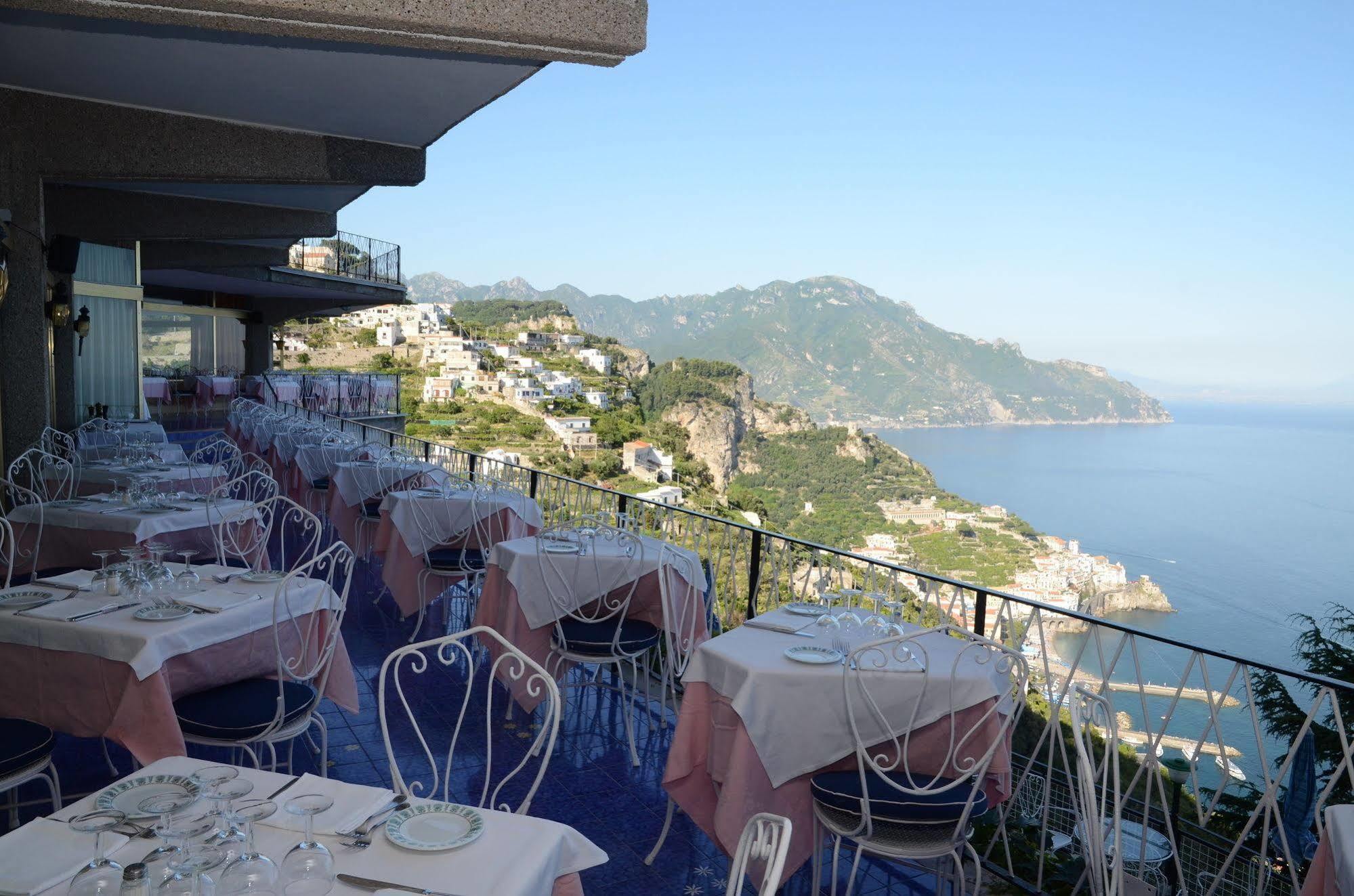 Grand Hotel Excelsior Amalfi Esterno foto